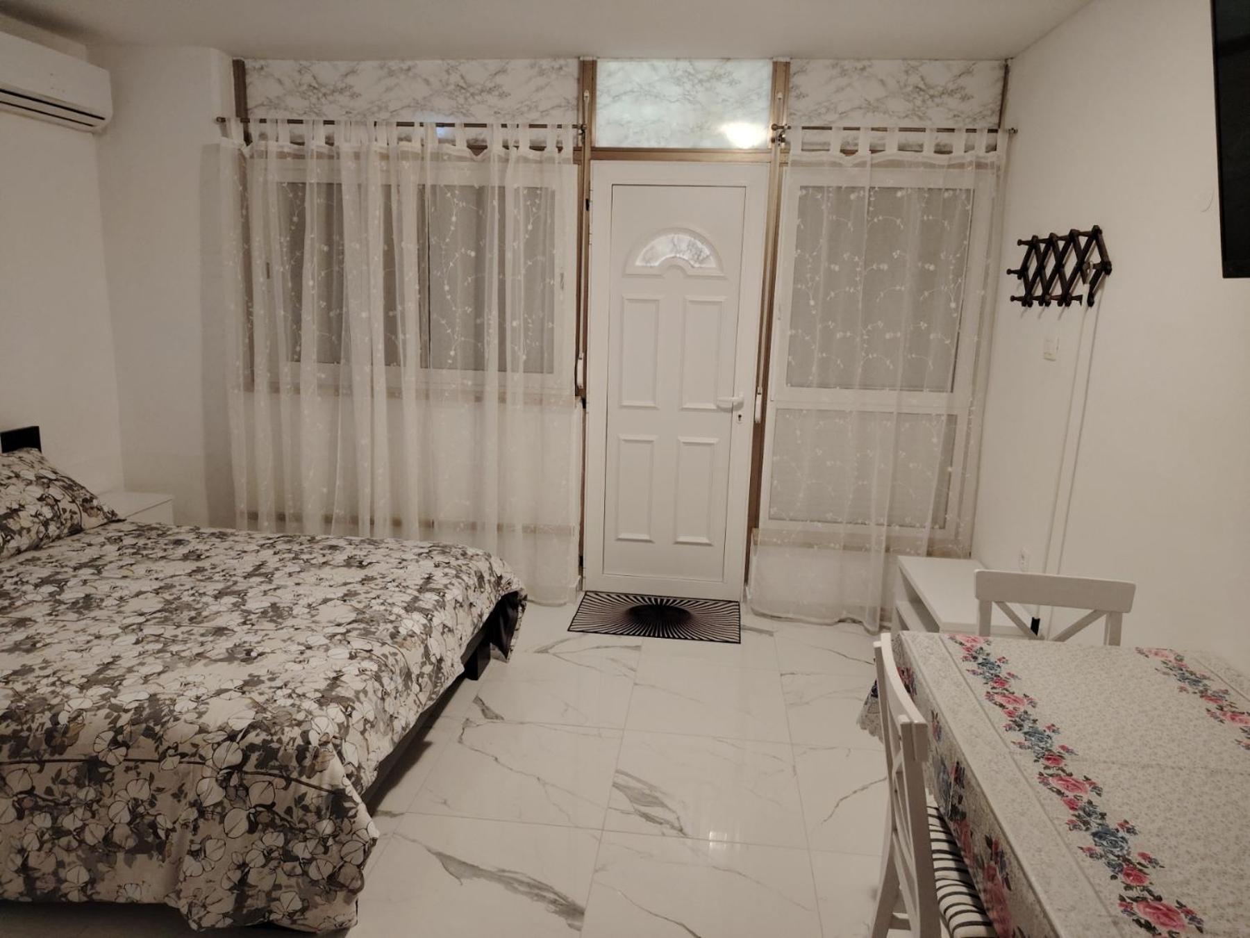 Studio-Apartman Ella Poreč Zewnętrze zdjęcie